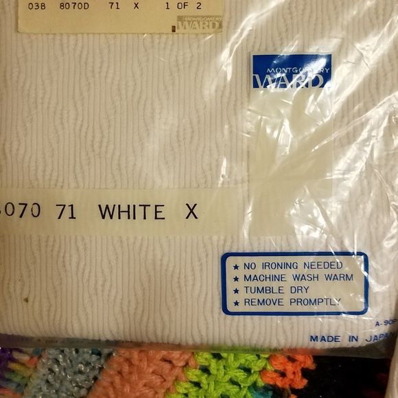 Montgomery Ward Women's Sleeveless shell - Picture 7 of 7